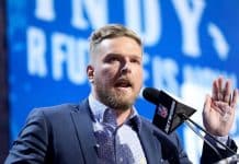 Video: Er Pat McAfee’s annoncering af Colts’ valg det sjoveste nogensinde?
