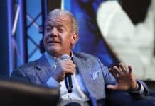 Jim Irsay: Der er belæg for at fjerne Dan Snyder