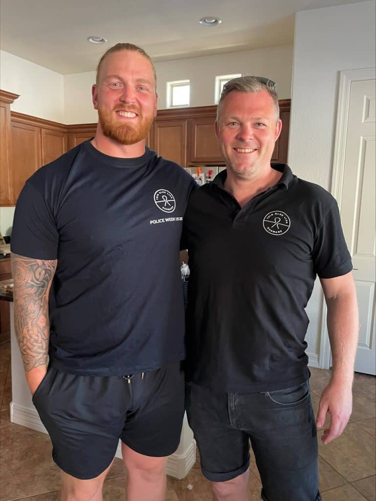 Hjalte Froholdt sammen med Lars Christiansen, der er tidligere betjent med PTSD og en del af kernen i TBL.