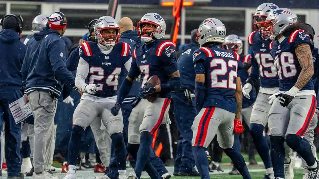 Carlton Davis